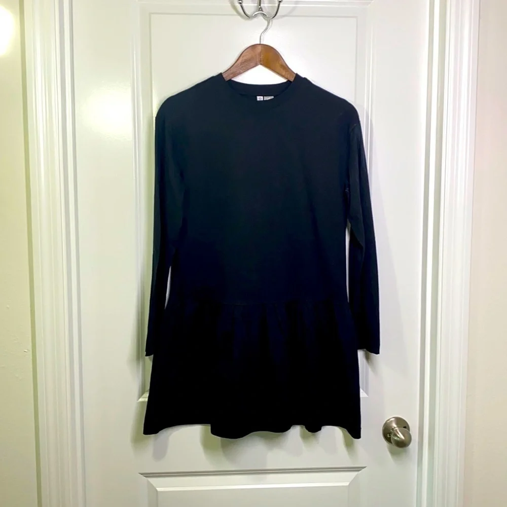 H&M -Black Long Sleeve Ruffle Dress size XXS NWT